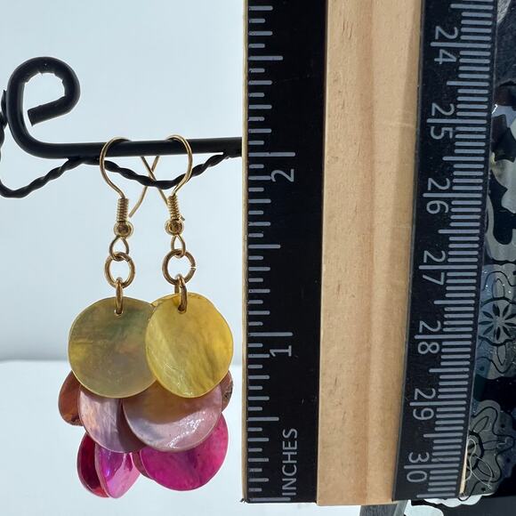 Gold Pink Ombré Seashell Dangle Earrings on Gold Tone Wires - Picture 4 of 4